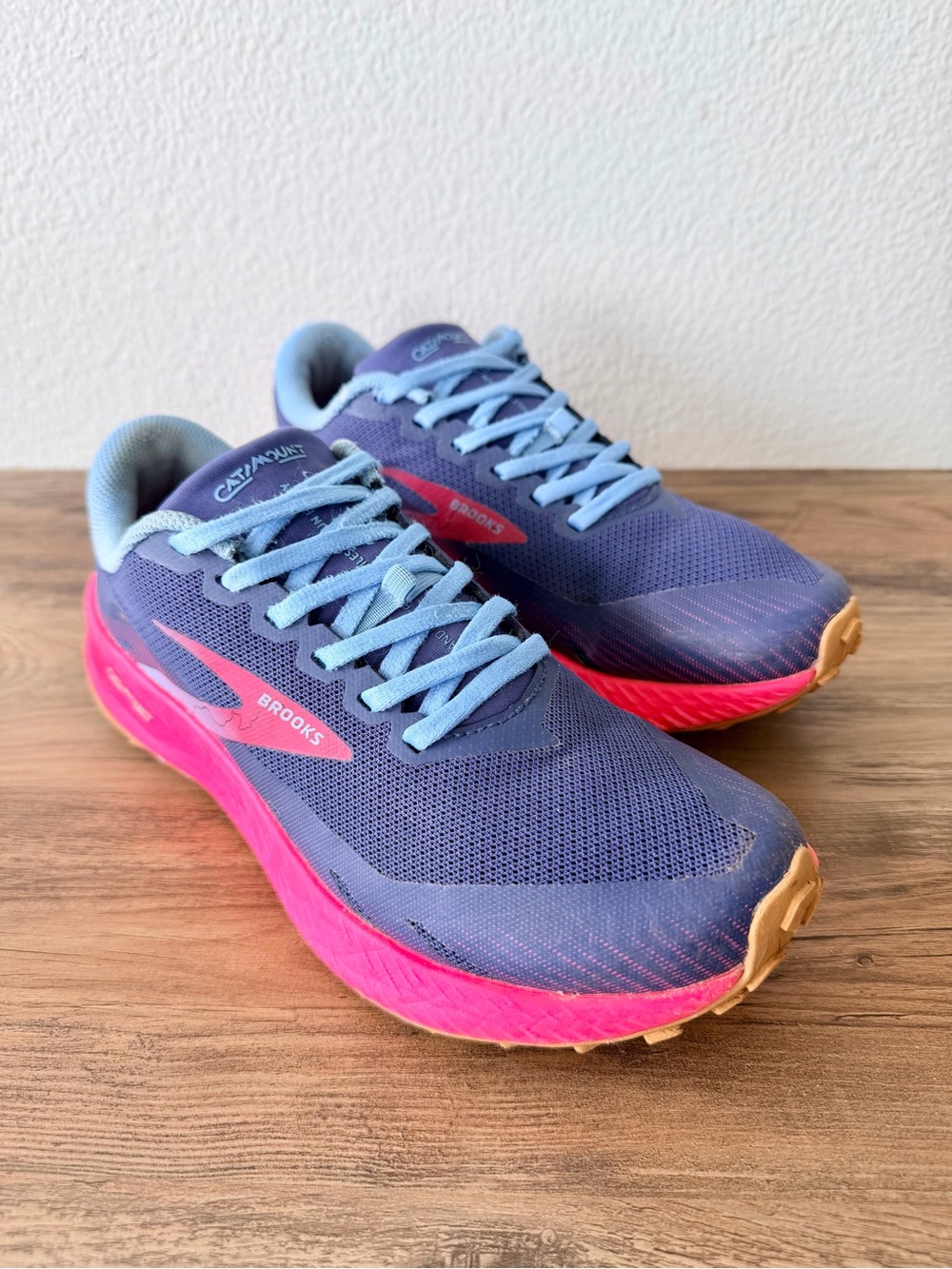 Brooks Catamount Women’s Running Shoes in Pink/Blue (Size: 8-B)